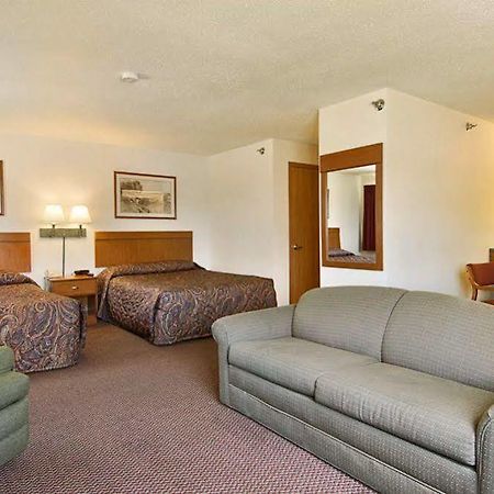 Wamego Inn And Suites ห้อง รูปภาพ