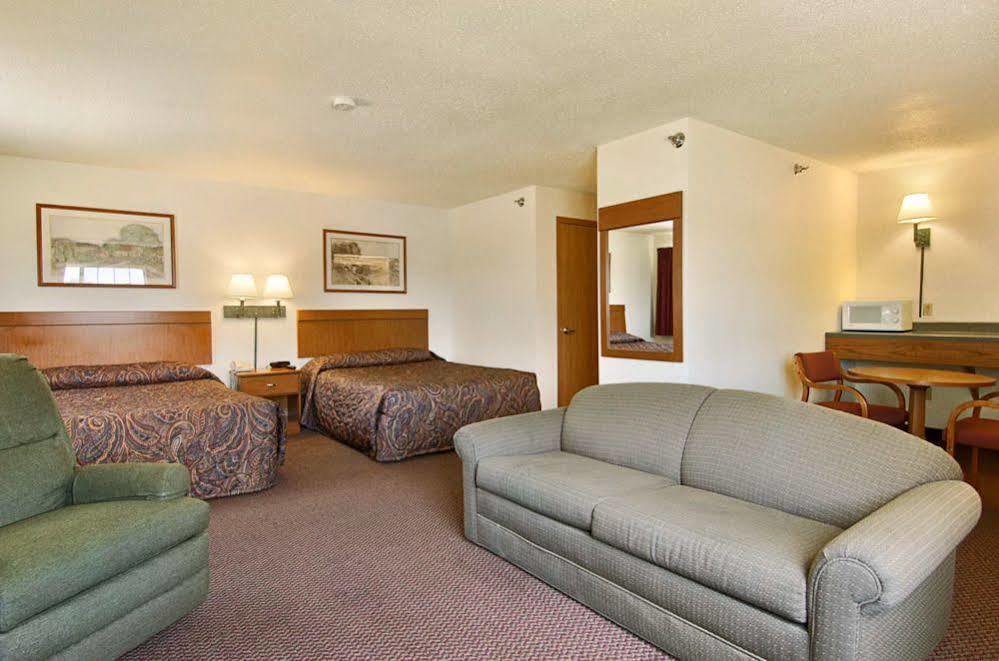 Wamego Inn And Suites ห้อง รูปภาพ